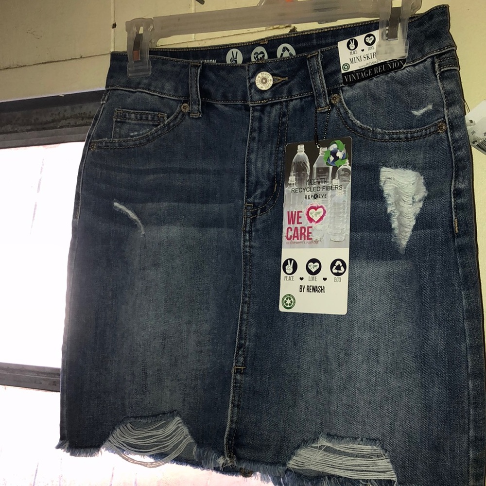 Brand new skirt never been worn